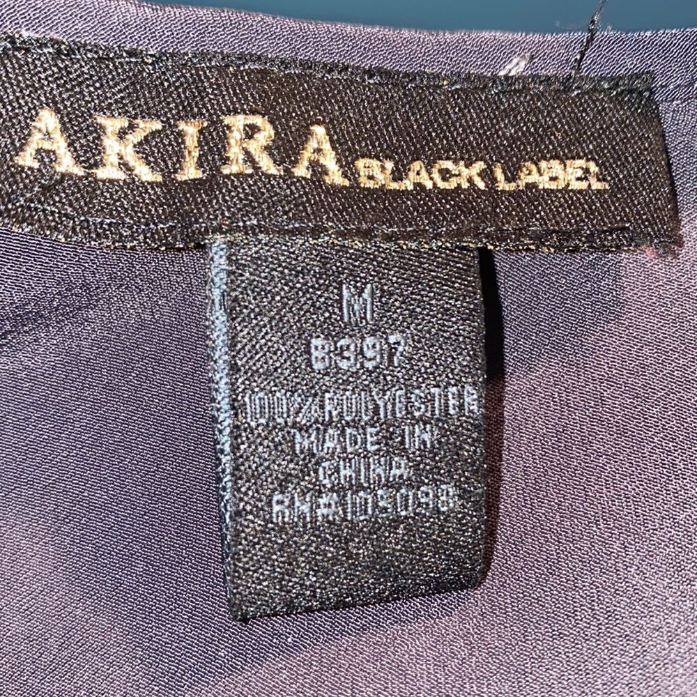 AKIRA lightweight Romper - Picture 5 of 5